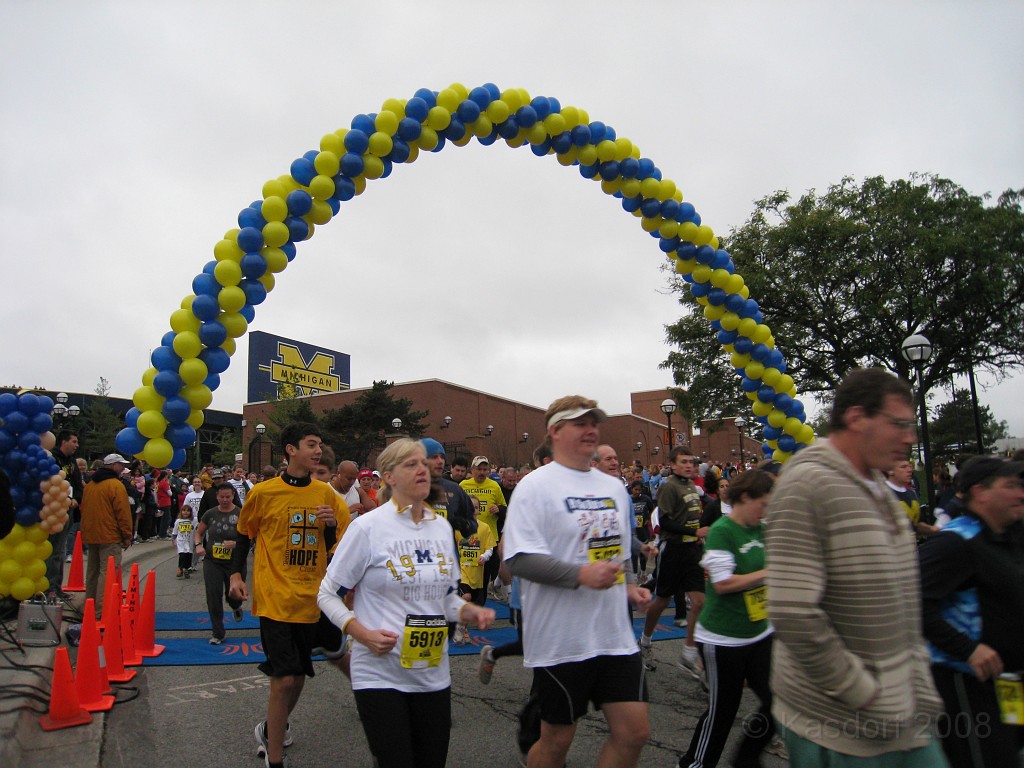 BHGH 2009 0096.jpg - The Big House Big Heat 5 and 10 K race. October 4, 2009 run in Ann Arbor Michigan finishes on the 50 yard line of the University of Michigan stadium.